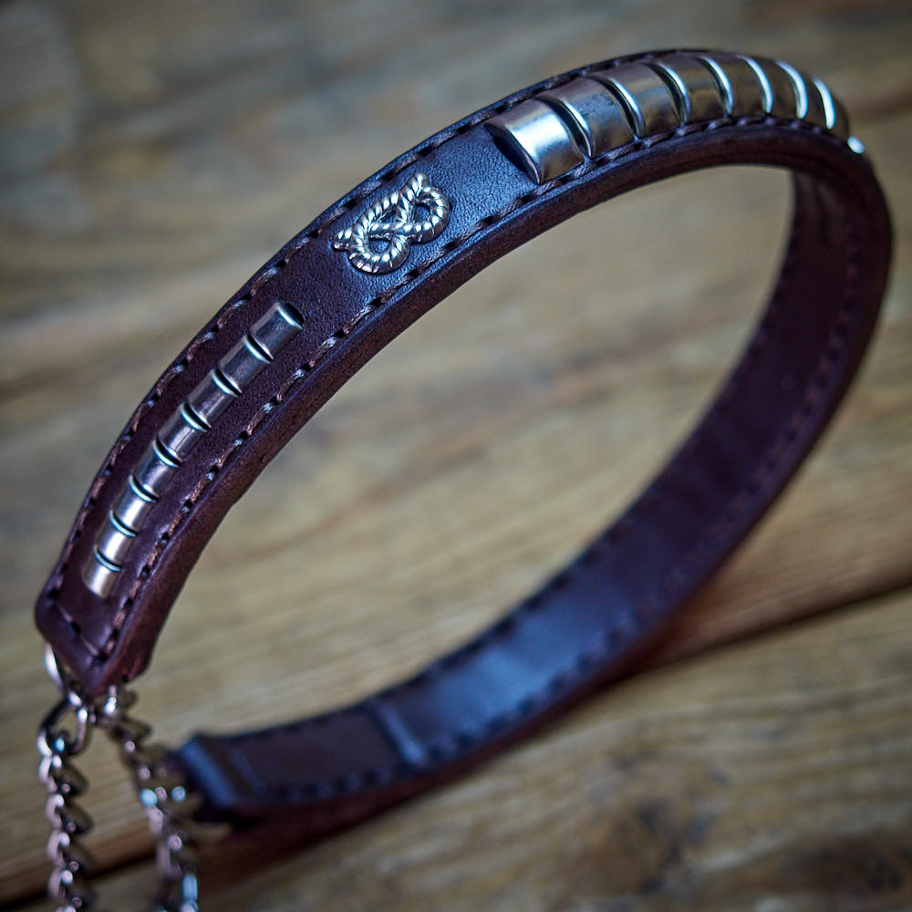 Craze leather half-check collar for controlled handling
