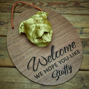 Tête de Staffie 3D venue d’une autre galaxie : déco originale pour ta maison Tête de Staffie 3D venue d’une autre galaxie : déco originale pour ta maison