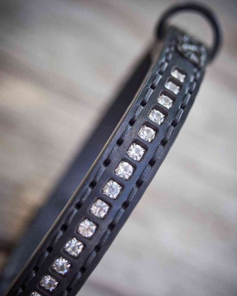 Pourquoi les coutures lâchent avant le cuir sur un collier