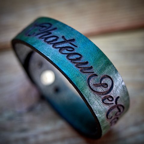 Bracelets en cuir Slade Czech : pièces cousues main avec ton propre style