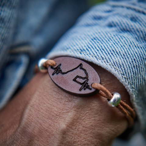 Bracelets en cuir Slade Czech : pièces cousues main avec ton propre style