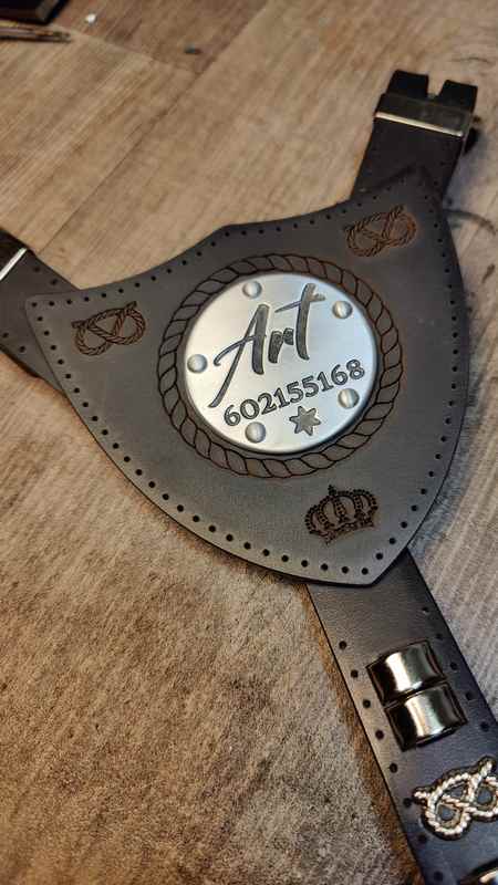 Jak se vyrábí psí postroj ve Slade Czech?