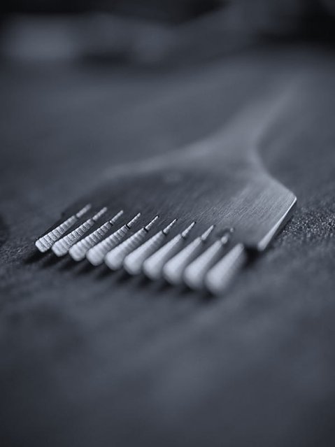 Outils de sellier : le fer qui donne du cran au cuir