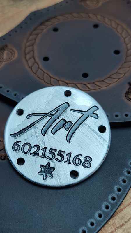 Jak se vyrábí psí postroj ve Slade Czech?