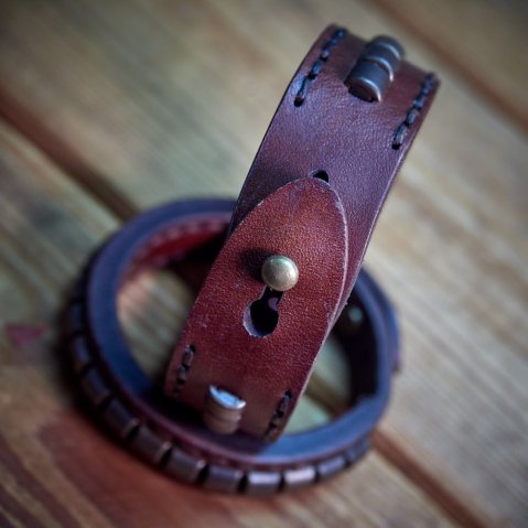 Bracelets en cuir Slade Czech : pièces cousues main avec ton propre style