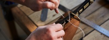 Pourquoi chaque collier de notre atelier prend autant de temps (et pourquoi c’est une bonne chose)