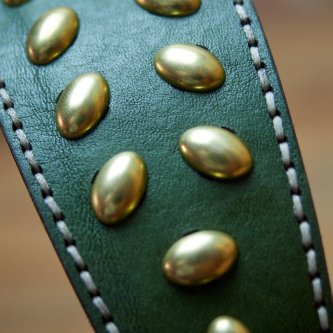 Comment reconnaître un collier en cuir de qualité en 30 secondes Comment reconnaître un collier en cuir de qualité en 30 secondes