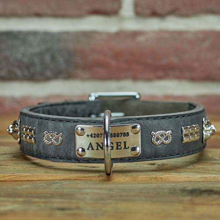 Two Heads Classic Collar Two Heads Classic Collar