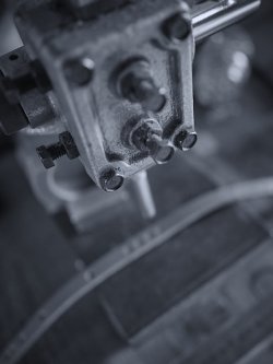 Outils de sellier : le fer qui donne du cran au cuir Outils de sellier : le fer qui donne du cran au cuir