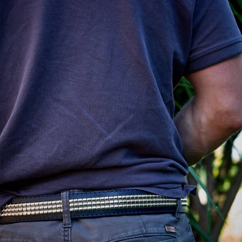 Comment fabrique-t-on vraiment une ceinture en cuir ?
